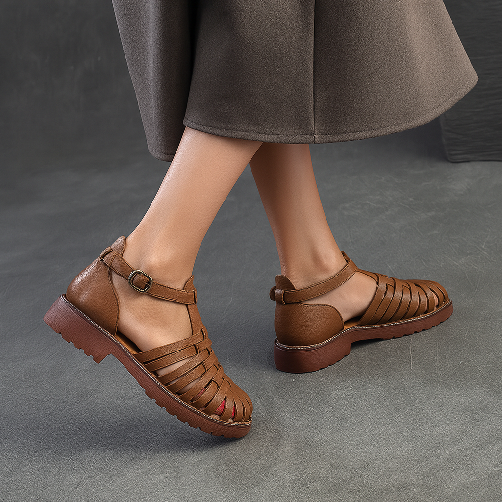 Sandale en cuir tressé pour femme, modèle Artisanale par Azilini, protection et confort optimal