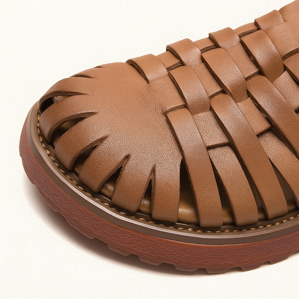 Sandale en cuir tressé pour femme, modèle Artisanale par Azilini, protection et confort optimal