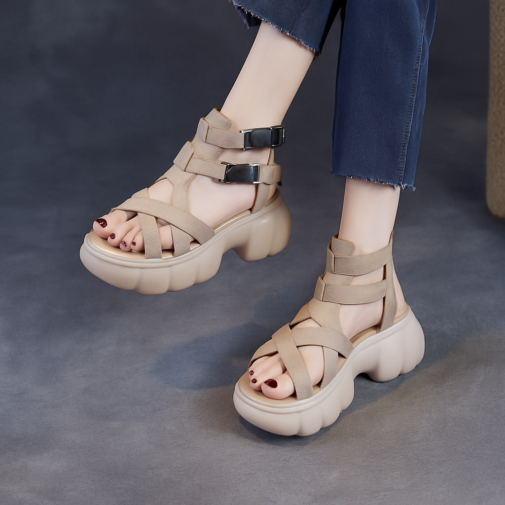 Sandale gladiateur plateforme pour femme, modèle Tactique par Azilini, puissance et féminité