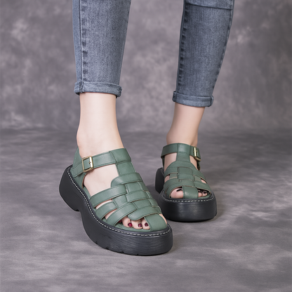 Sandale plateforme en cuir tressé pour femme, modèle Rebelle par Azilini, caractère urbain