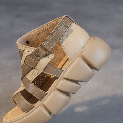 Sandale plateforme en cuir pour femme, modèle Sculpturale par Azilini, esthétique et respirabilité
