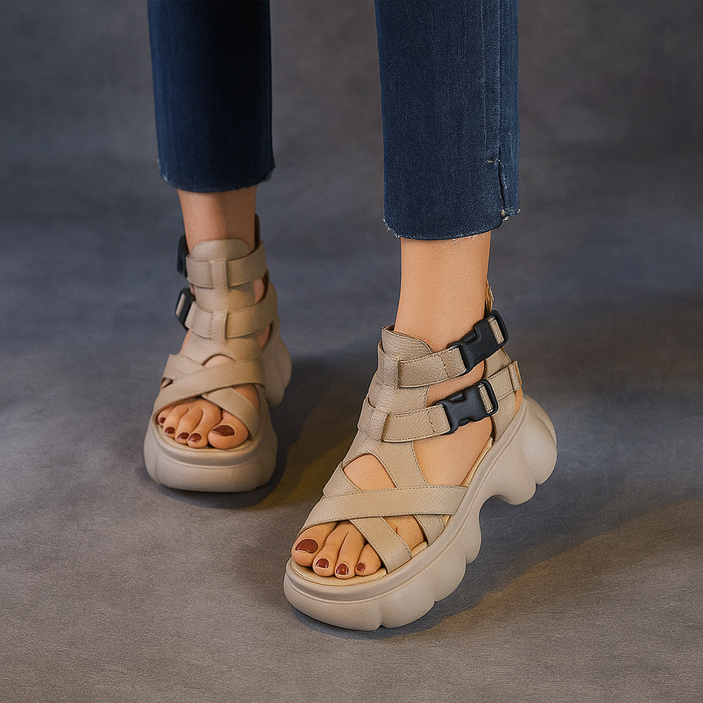 Sandale gladiateur plateforme pour femme, modèle Tactique par Azilini, puissance et féminité